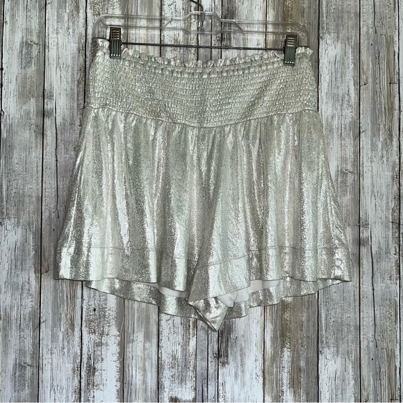 TCEC Silver Smocked High Waist Shorts - Picture 2 of 5